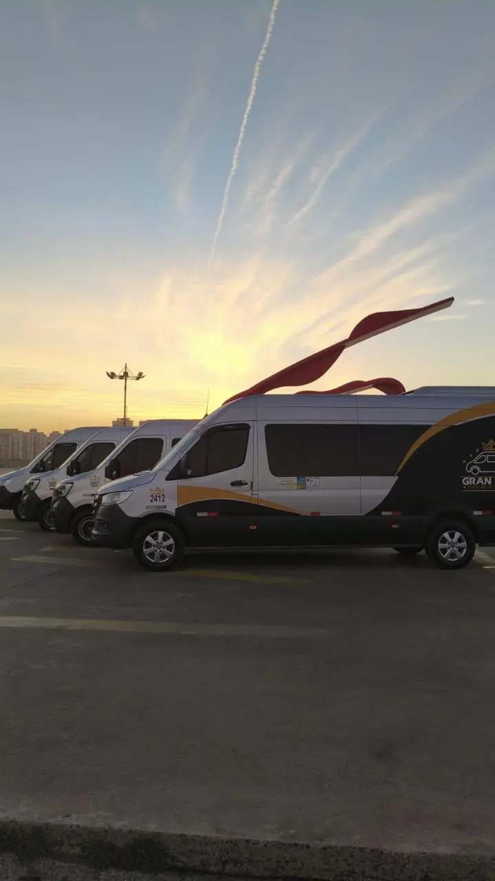 Aluguel de Vans e Micro-ônibus